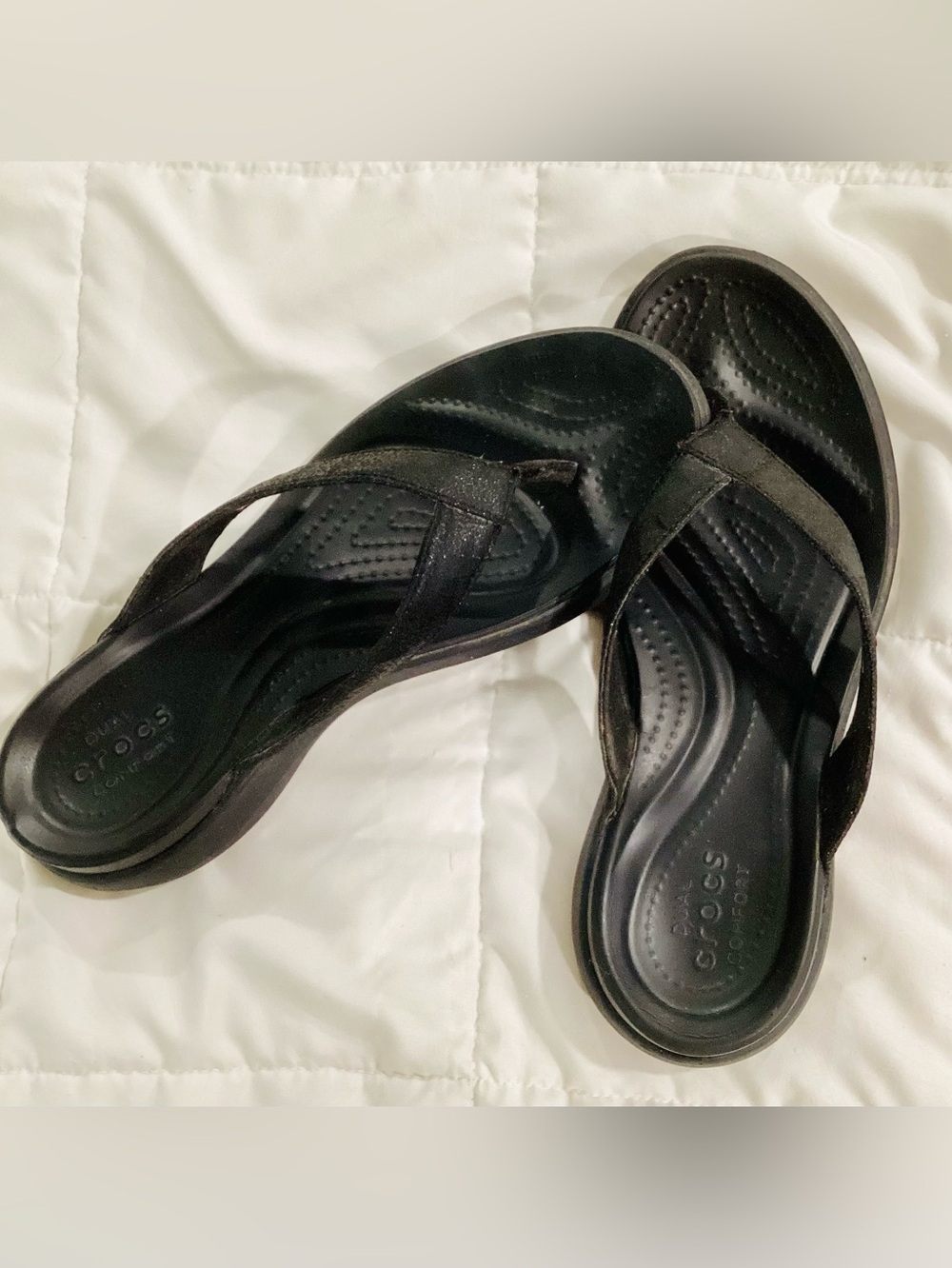 CROCS Women’s Size 8 Capri V Dual Comfort Black Shimmer Flip Flop-Discontinued - Picture 10 of 10
